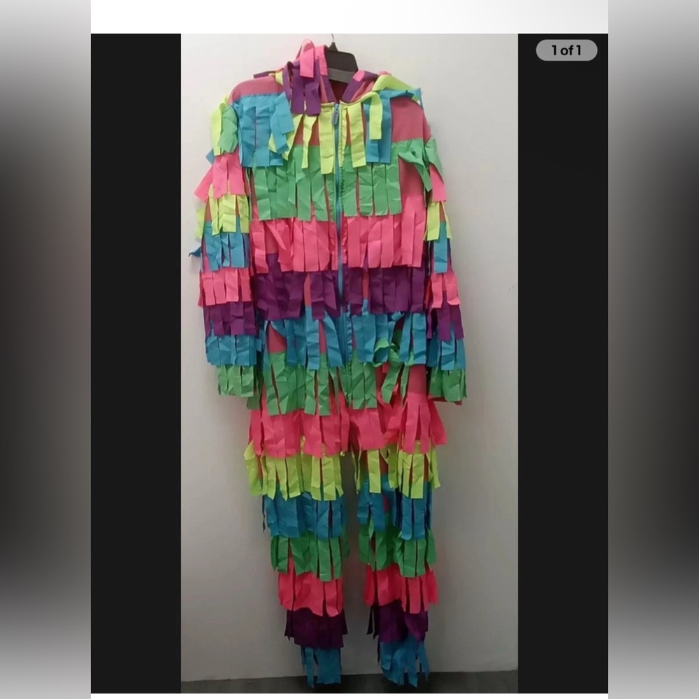 Tipsy elves piñata custome xxl